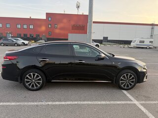 2018 Kia Optima IV Рестайлинг, чёрный, 2100000 рублей, вид 5