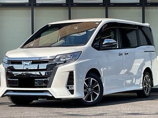 2021 Toyota Noah III (R80) Рестайлинг, белый, 2231000 рублей, вид 1