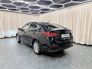 2017 Hyundai Solaris II, чёрный, 1379000 рублей, вид 4
