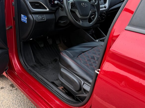 2017 Hyundai Solaris II, красный - вид 5
