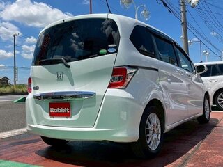 2014 Honda Freed I Рестайлинг 2, белый, 860000 рублей, вид 3
