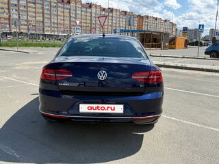 2017 Volkswagen Passat B8, синий, 2150000 рублей, вид 5