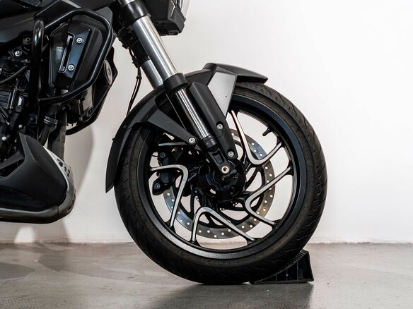 2023 Bajaj Dominar 400, чёрный, 370000 рублей - вид 15