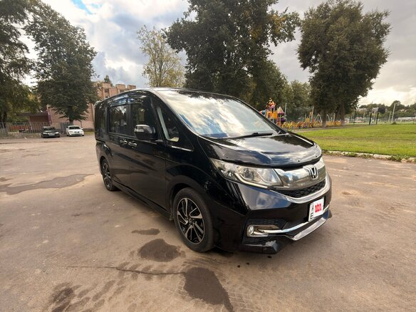 2016 Honda Stepwgn Spada V, чёрный, 1750000 рублей - вид 2