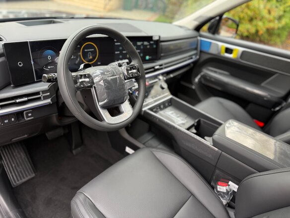2026 Hyundai Santa Fe V (MX5), чёрный, 5130000 рублей - вид 5