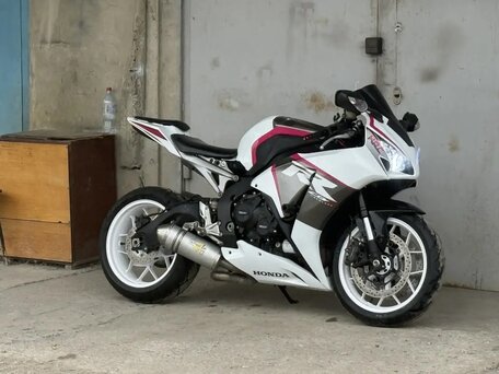 2014 Honda CBR 1000 RR/RA Fireblade, белый, 600000 рублей, вид 4