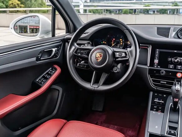 2023 Porsche Macan I Рестайлинг 2, белый, 5940000 рублей - вид 6