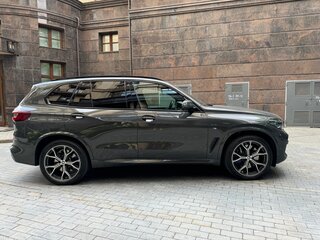 2022 BMW X5 40d IV (G05/G18), серый, 10300000 рублей, вид 4
