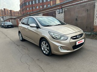 2011 Hyundai Solaris I, бежевый, 730000 рублей, вид 3