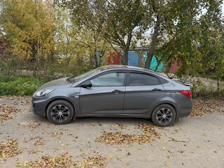 2013 Hyundai Solaris I, чёрный, 499000 рублей, вид 3