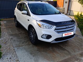 2017 Ford Escape III Рестайлинг, белый, 1490000 рублей, вид 3