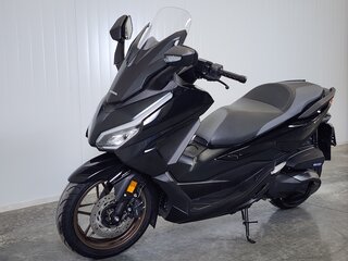 2025 Honda Forza, чёрный, 799000 рублей, вид 5