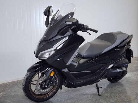 2025 Honda Forza, чёрный, 799000 рублей, вид 5