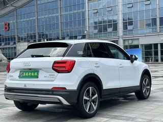 2019 Audi Q2 L e-tron I, белый, 1520000 рублей, вид 5