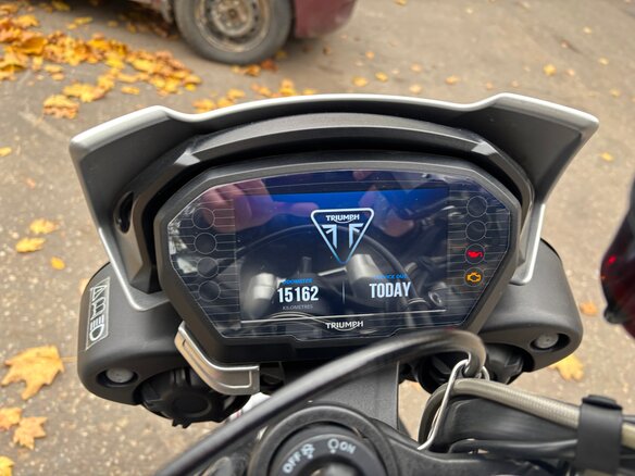 2018 Triumph Street Triple, серебристый, 730000 рублей - вид 4