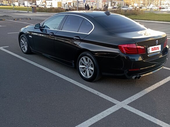 2013 BMW 5 серии 520i VI (F10/F11/F07), чёрный, 2200000 рублей - вид 1