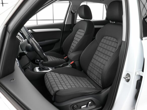 2016 Audi Q3 I (8U) Рестайлинг, белый - вид 10