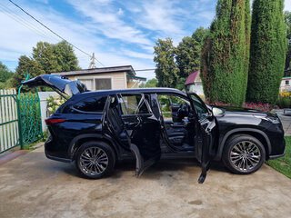 2026 Toyota Highlander IV (XU70), чёрный, 5350000 рублей, вид 2