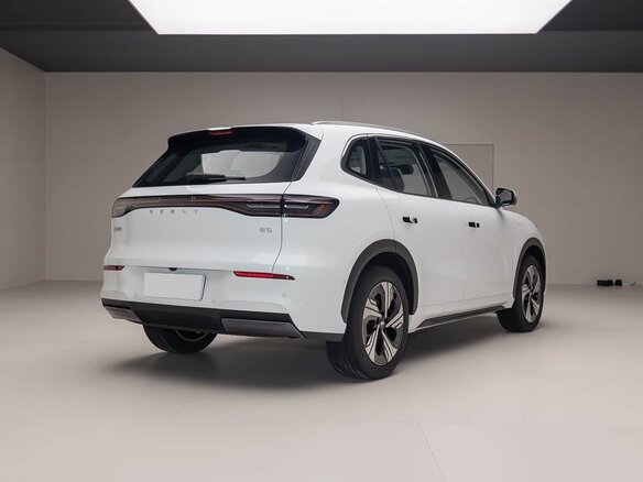 2026 Geely Galaxy E5 68.39 kWh, белый, 4185003 рублей - вид 7