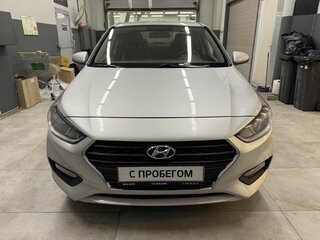 2018 Hyundai Solaris II, серебристый, 1180000 рублей, вид 2