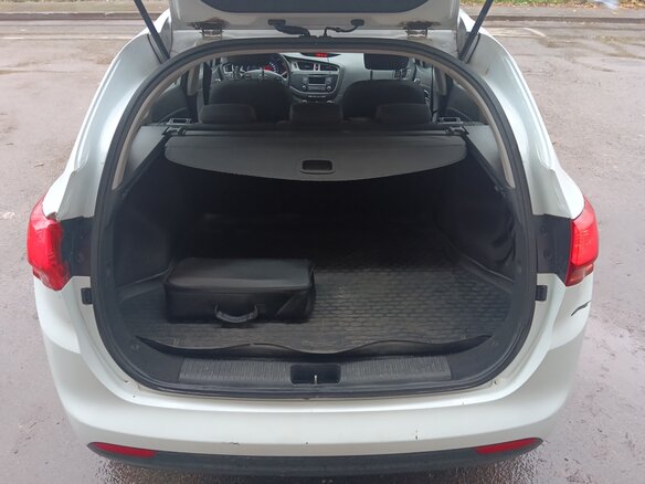 2013 Kia Ceed II, белый, 750000 рублей - вид 6