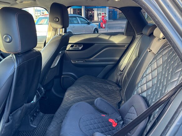 2019 Jaguar F-Pace I, чёрный, 2200000 рублей - вид 11