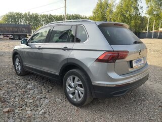 2021 Volkswagen Tiguan II Рестайлинг, серый, 2990000 рублей, вид 4