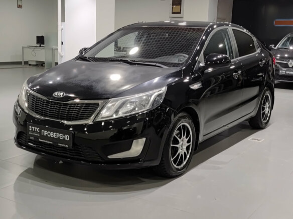 2013 Kia Rio 4-speed III, чёрный, 870000 рублей