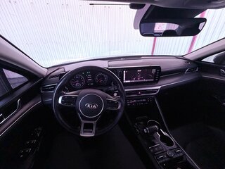 2021 Kia K5 III, чёрный, 2860000 рублей, вид 4