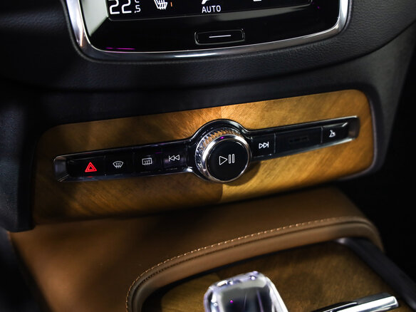 2019 Volvo XC90 B5 II Рестайлинг 1, чёрный, 4149000 рублей - вид 22