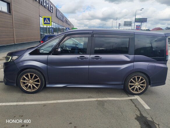 2017 Honda Stepwgn Spada V Рестайлинг, фиолетовый, 2000000 рублей - вид 1