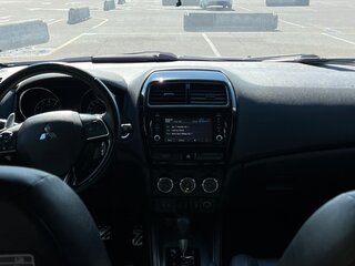 2018 Mitsubishi ASX I Рестайлинг 2, белый, 1750000 рублей, вид 2