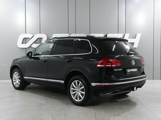 2015 Volkswagen Touareg II Рестайлинг, чёрный, 3439000 рублей, вид 2