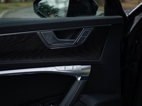 2020 Audi A6 55 TFSI V (C8), чёрный, 4500000 рублей - вид 14