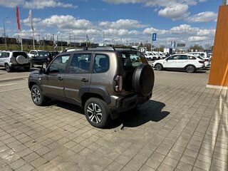 2026 Lada (ВАЗ) Niva Travel I Рестайлинг, серый, 1737000 рублей, вид 4