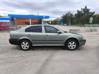 2002 Skoda Octavia I (A4) Рестайлинг, зелёный, 260000 рублей, вид 2