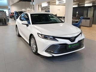 2019 Toyota Camry VIII (XV70), белый, 2820000 рублей, вид 1