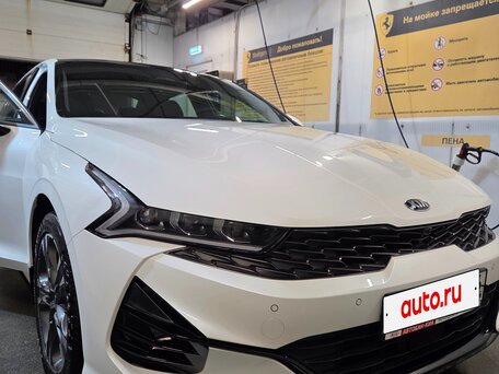 2020 Kia K5 III, белый, вид 1