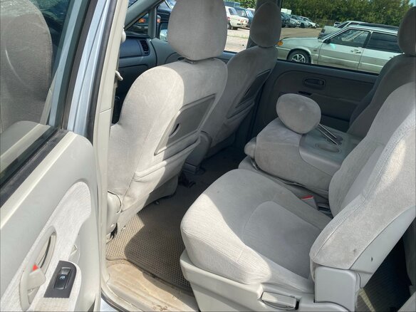 2006 Hyundai Trajet I Рестайлинг, серебристый, 285000 рублей - вид 13