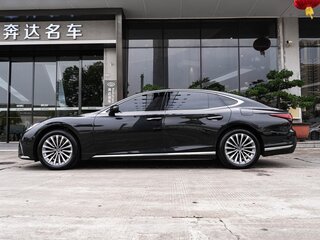 2025 Lexus LS 500h V Рестайлинг, чёрный, 16666666 рублей, вид 3