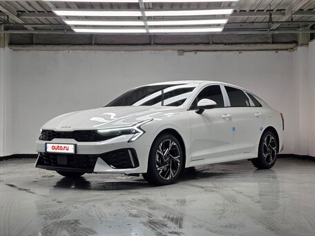 2026 Kia K5 III Рестайлинг, белый, 4060000 рублей, вид 1