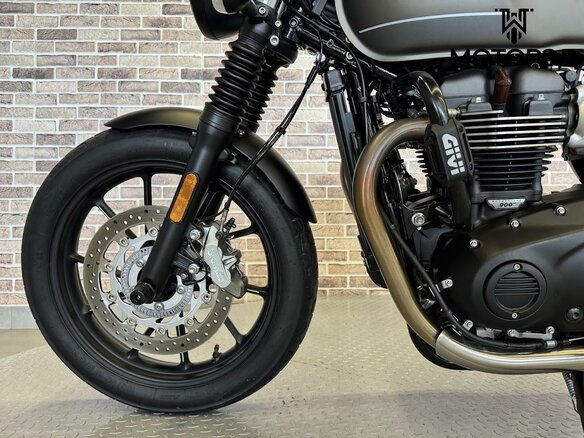 2022 Triumph Speed Twin, серый, 895000 рублей - вид 13