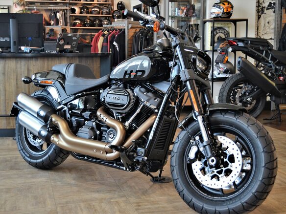 2024 Harley-Davidson Fat Bob, чёрный, 3450000 рублей - вид 2