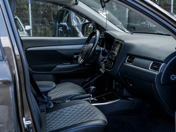 2018 Mitsubishi Outlander III Рестайлинг 2, коричневый - вид 13