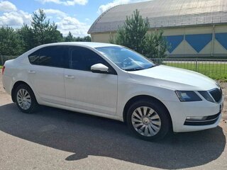 2018 Skoda Octavia III (A7) Рестайлинг, белый, 1285000 рублей, вид 2