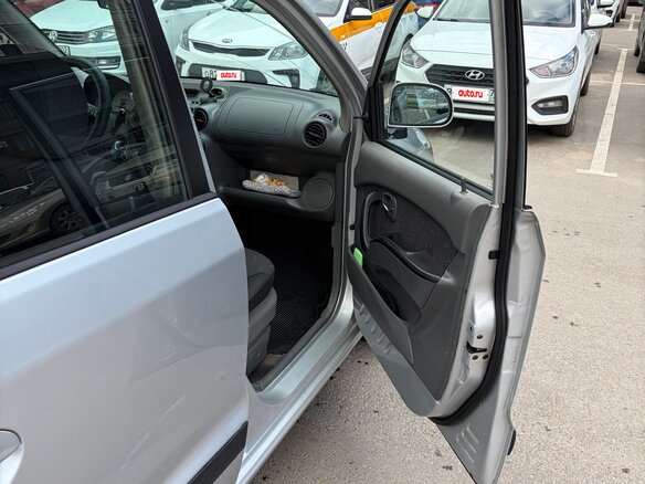 2002 Hyundai Atos Prime, серый, 290000 рублей - вид 9
