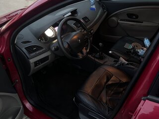 2009 Renault Megane III, красный, 520000 рублей, вид 3