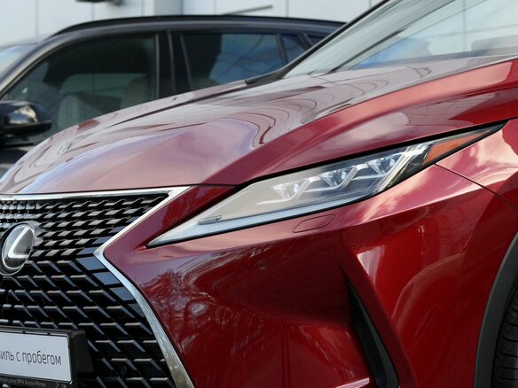 2022 Lexus RX 300 IV Рестайлинг, красный, 5850000 рублей - вид 5
