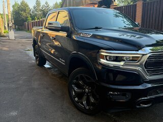 2021 Ram 1500 Crew Cab V, чёрный, 7420000 рублей, вид 3