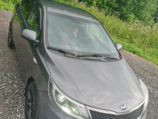 2015 Kia Rio III Рестайлинг, серый, 850000 рублей, вид 5